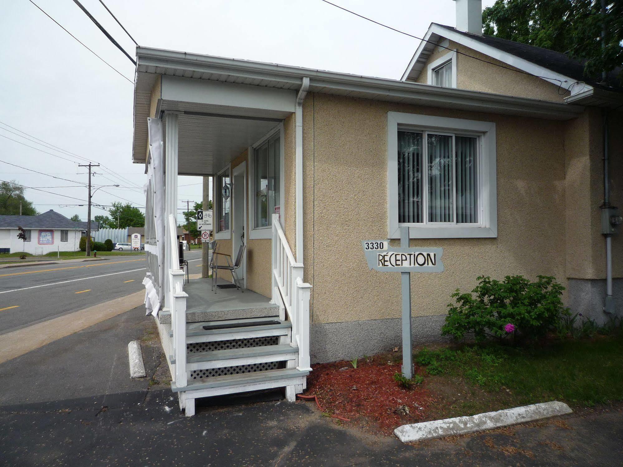 Hotel Tracy - St Lawrence River Sorel-Tracy Bagian luar foto