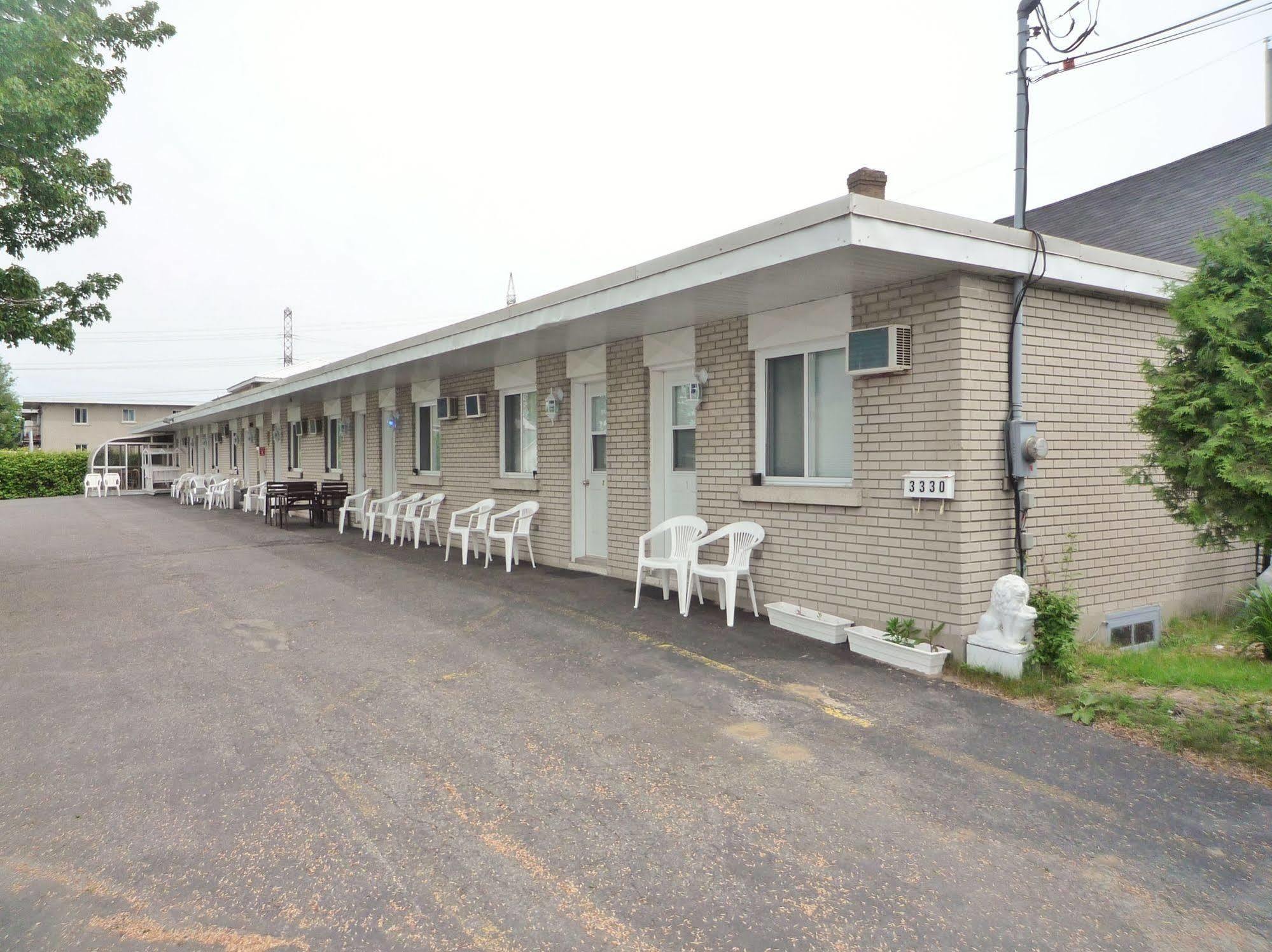 Hotel Tracy - St Lawrence River Sorel-Tracy Bagian luar foto